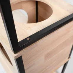 Designed by Lotte kradsetræ Nala M