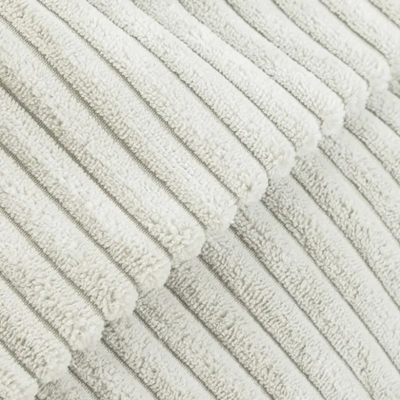 Designed by Lotte Ribbed kattekurv