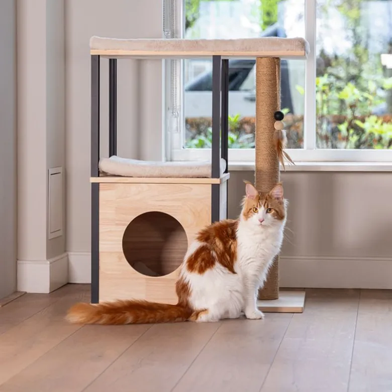 Designet af Lotte Nala kradsetræ