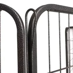 Hvalpeløbegård af metal