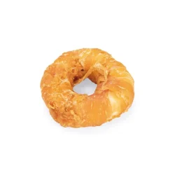 Karlie tygger ring med kylling