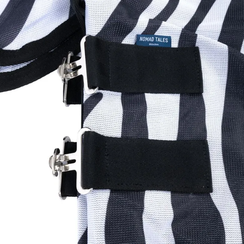 Nomad Tales Fluedækken zebra med fast nakkedel