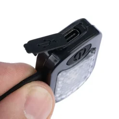 Nomad Tales Spirit USB-vedhæng med lys