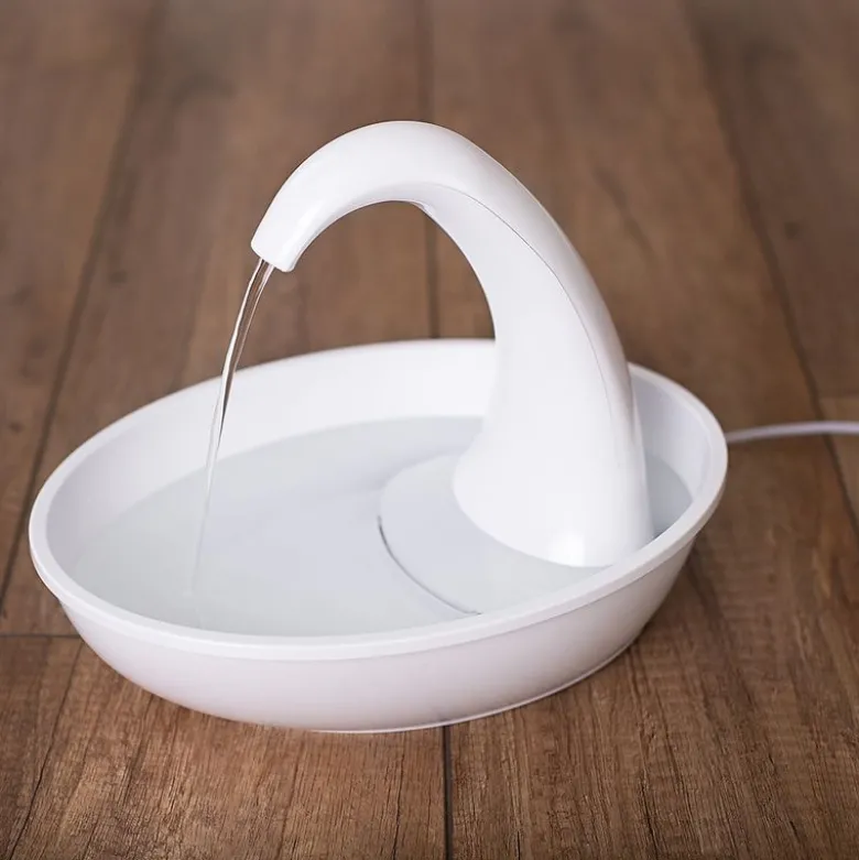 Pioneer Pet Swan Fountain