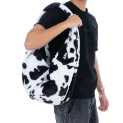TIAKI skuldertaske